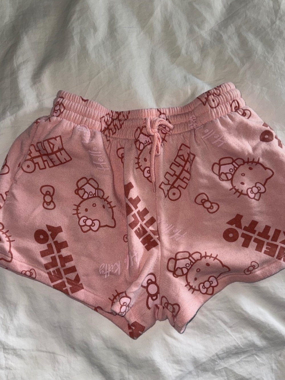 Sanrio Hello Kitty Shorts - Pink - M
